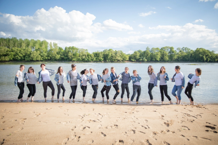 groupe posant pour la photo à l'evjf