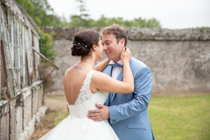 couple heureux enséance d'après mariage